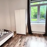 St10-12 Monteurwohnung In *